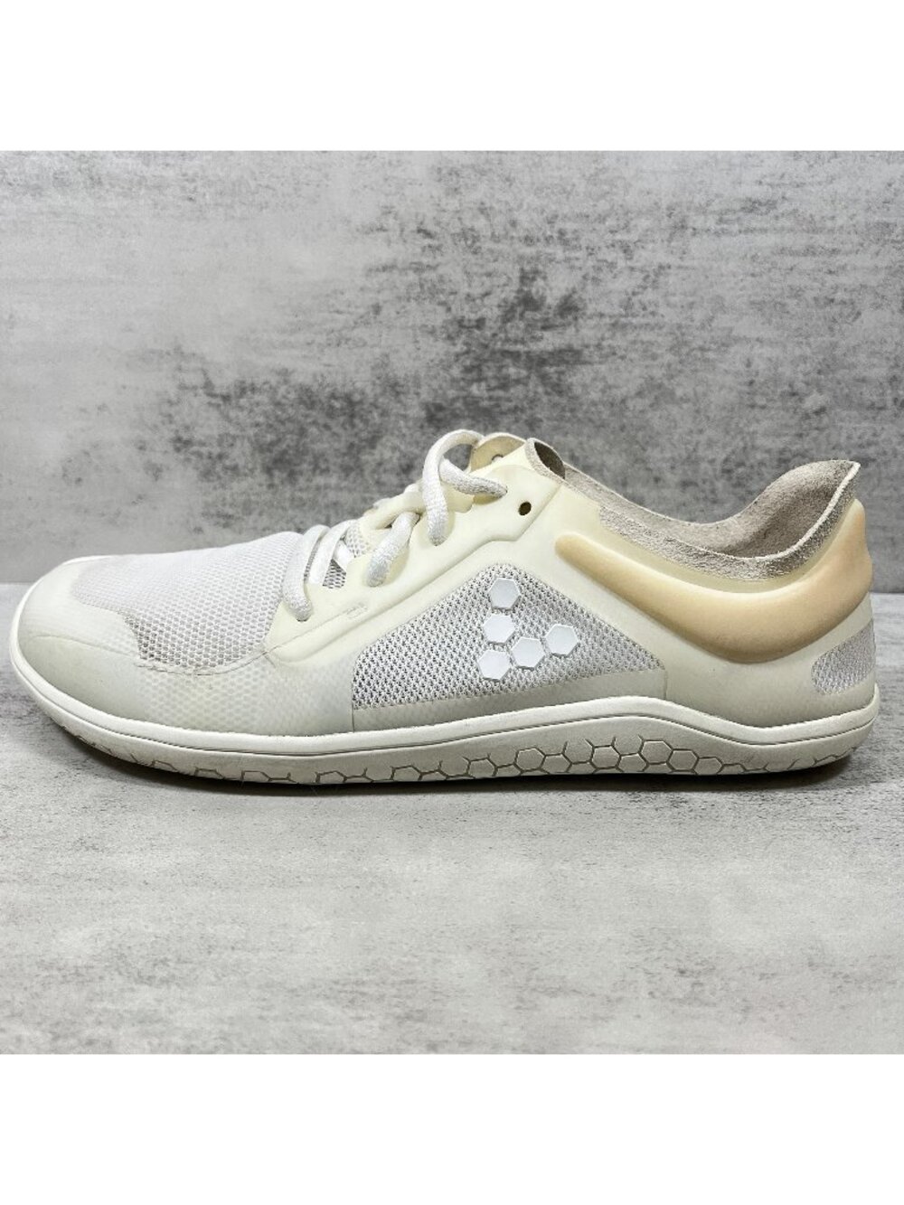 Vivobarefoot Primus Lite III Training Shoes - Women's Size EU 38 / US 7 - White